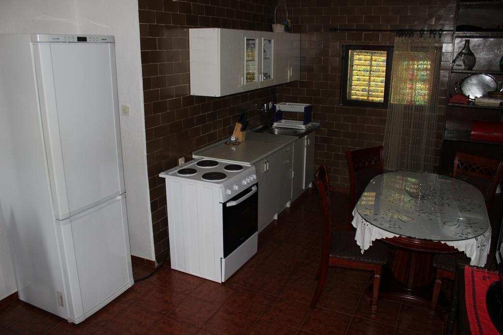 Apartments Mijuskovic Donji Morinj Rom bilde